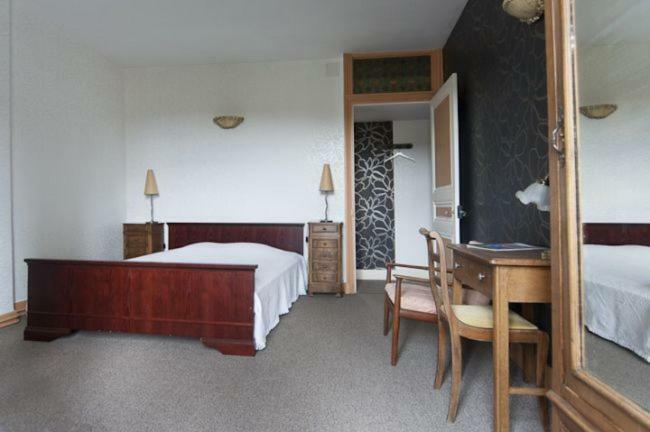 Les Volets Bleus Hotel Le Perreon Exterior foto